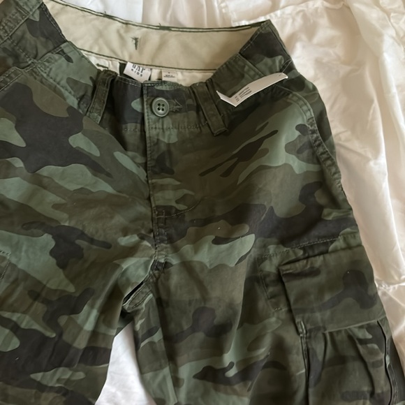 Gap Camo Shorts NWT - Picture 3 of 5
